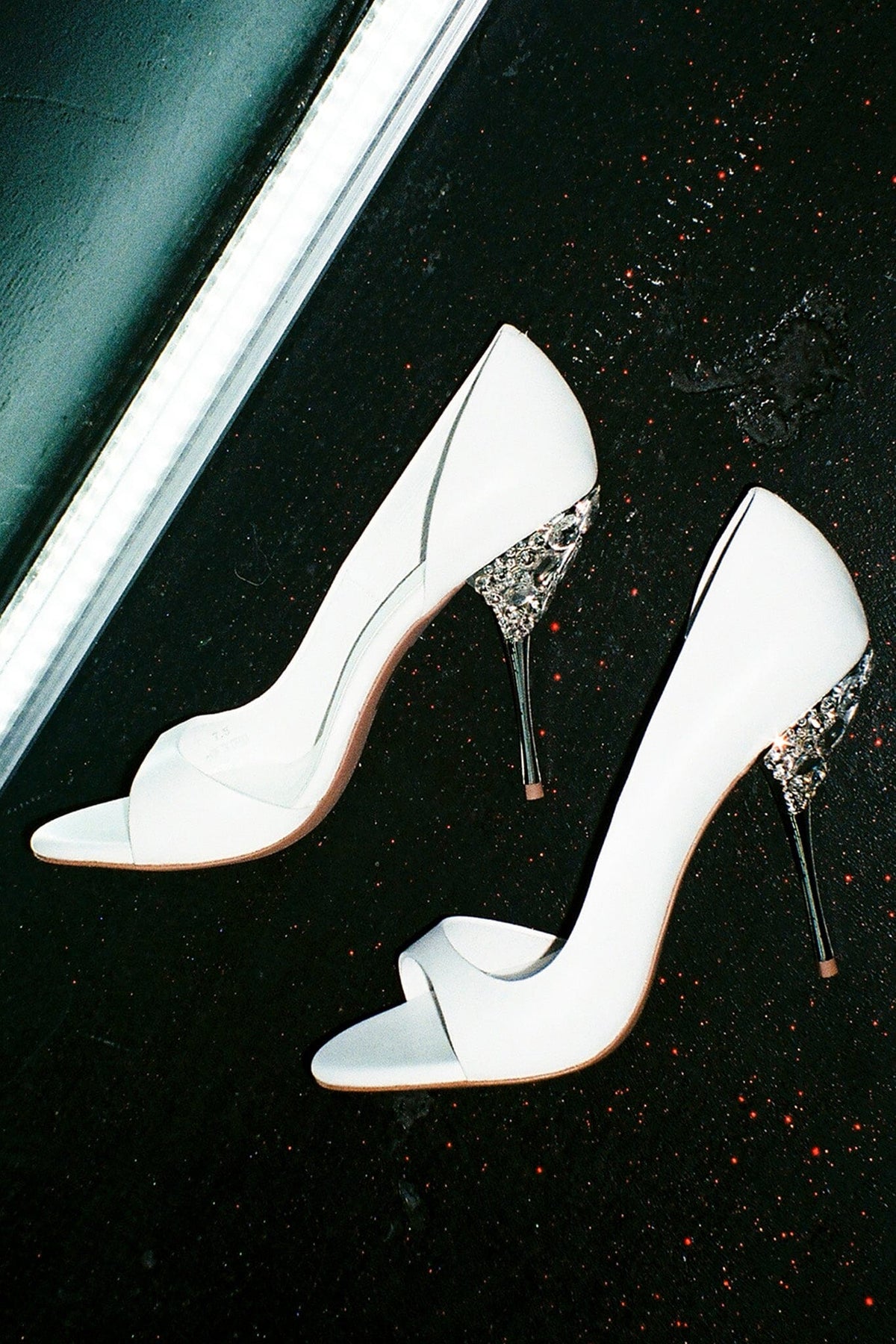 ALLURIA Heeled Sandal - White Silver |Jeffrey Campbell