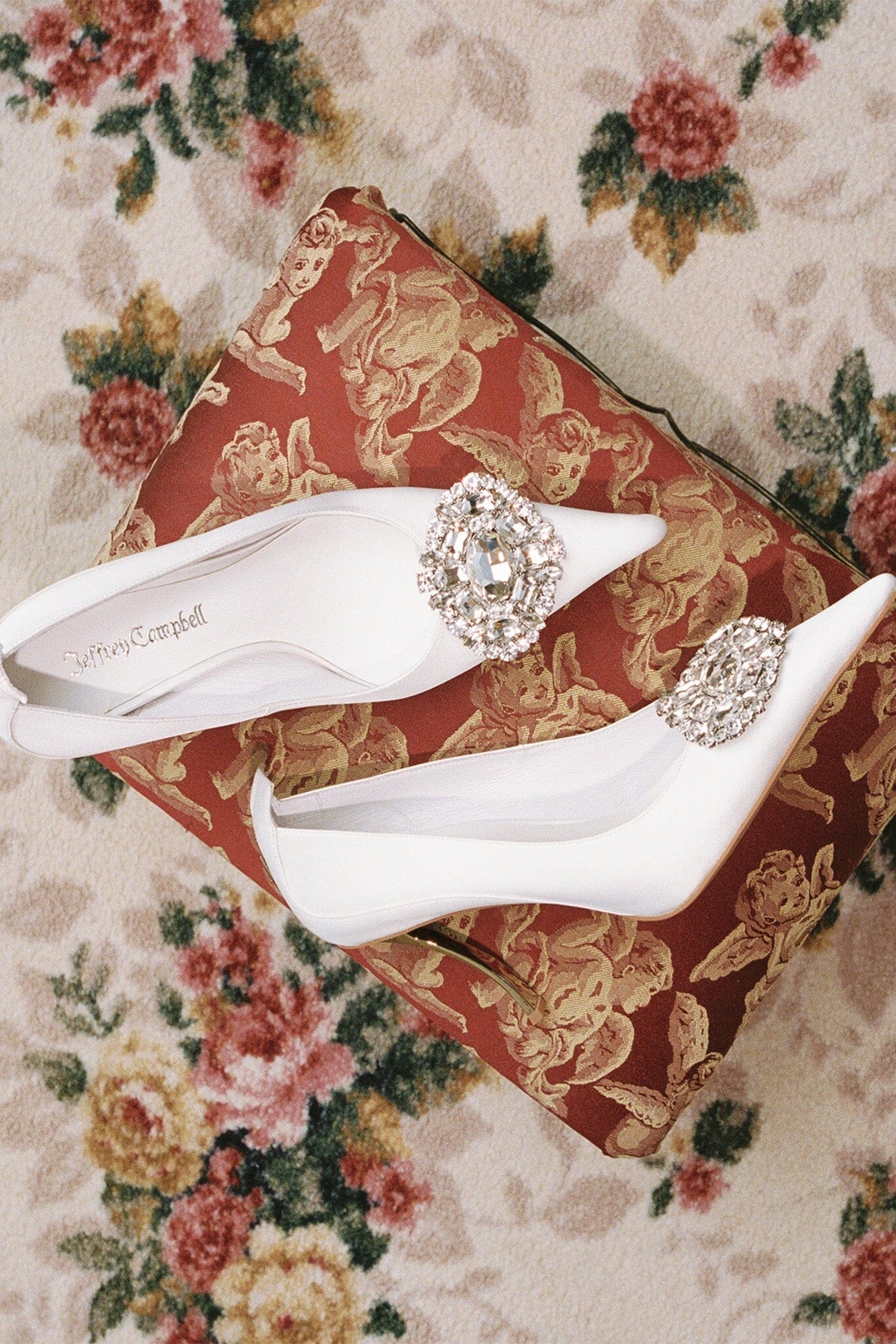 PARLIAMENT High-Heels - White Satin |Jeffrey Campbell