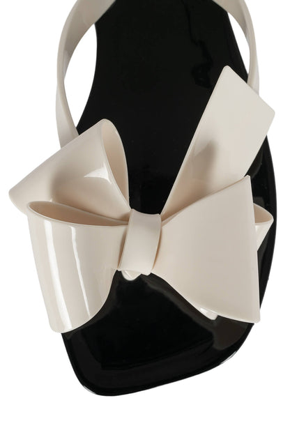 SUGARY Flat Sandal - Cream Shiny Black Shiny |Jeffrey Campbell