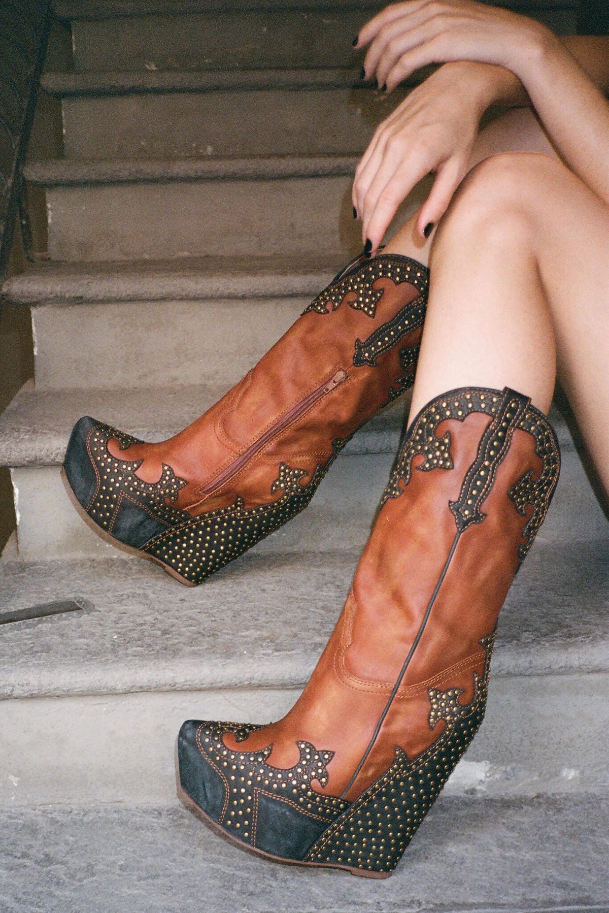 GIDDY-STUD Western Boot - Tan Black |Jeffrey Campbell