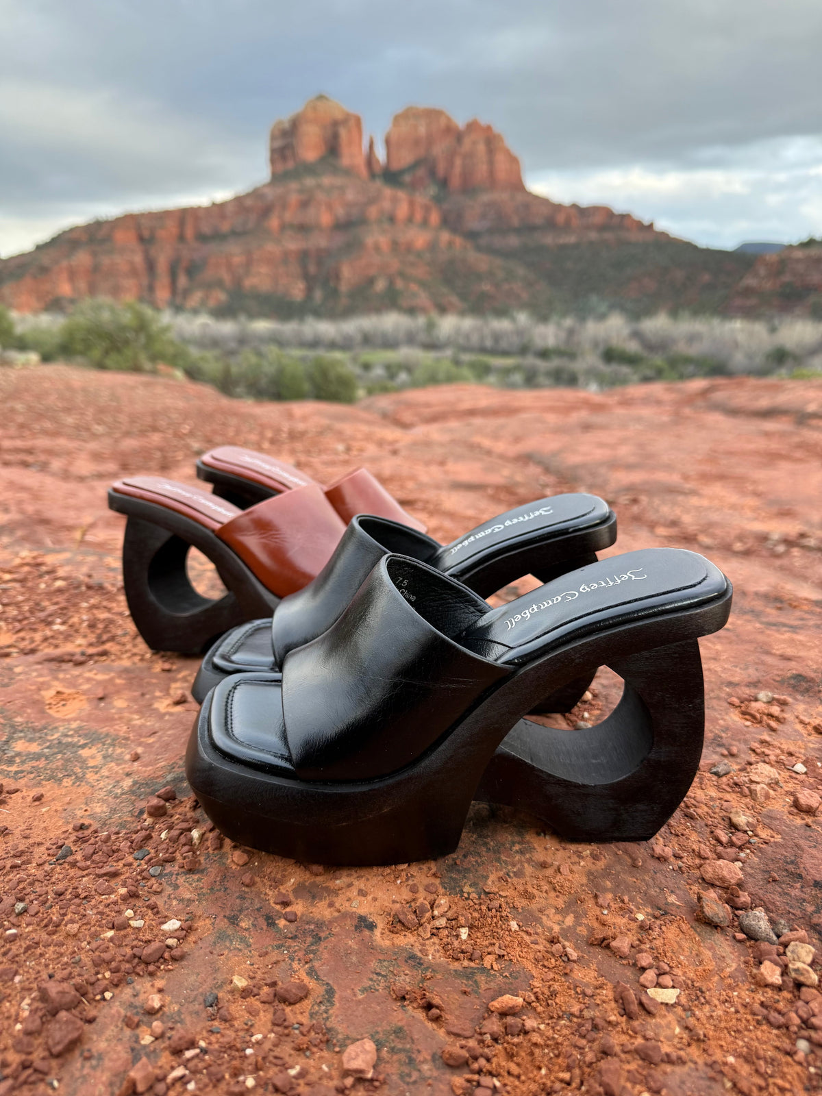 THE-IDOL Platform Sandals - Tan |Jeffrey Campbell