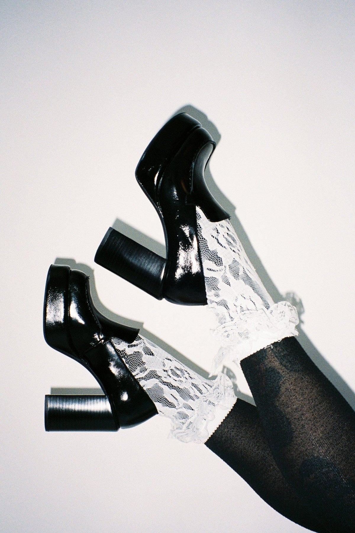 TUTOR-ME - Black Crinkle |Jeffrey Campbell